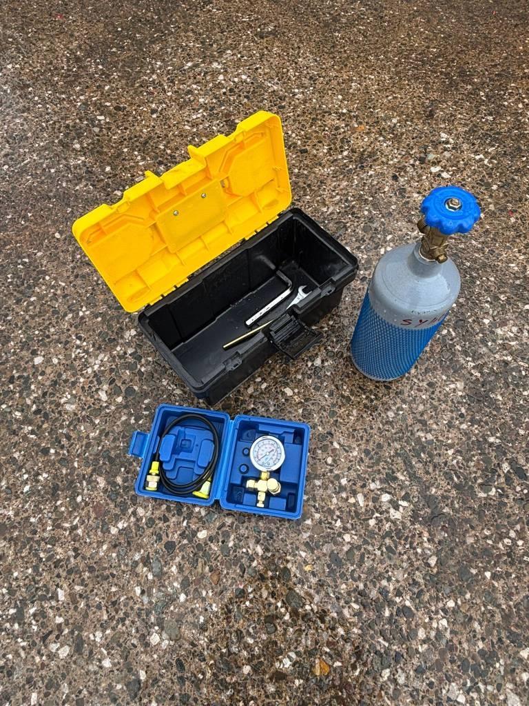  SY 400 Hydraulic breaker NEW 1-2 TON Hammers / Breakers